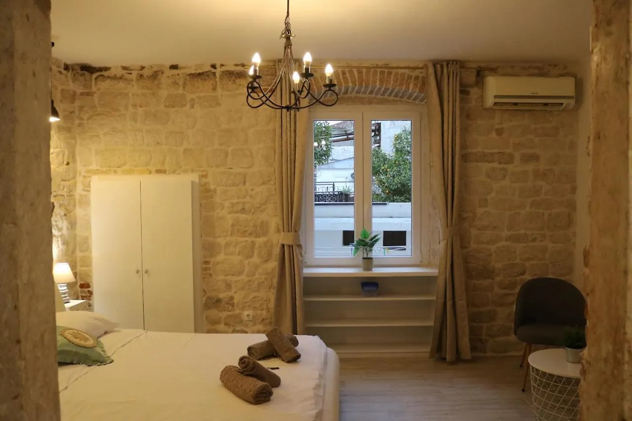 Appartement Studios Kadena Trogir - 18Th Century Stone House Croatie