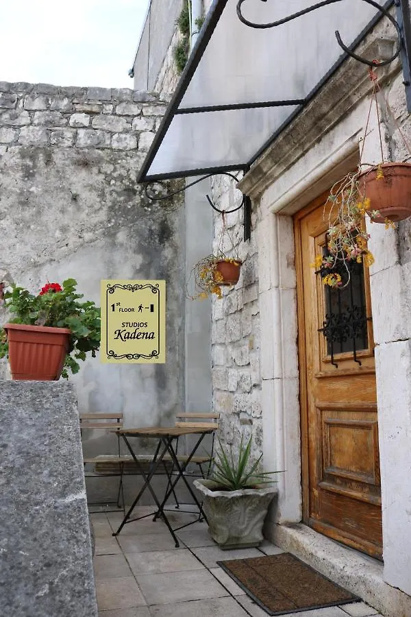 Studios Kadena Trogir - 18Th Century Stone House