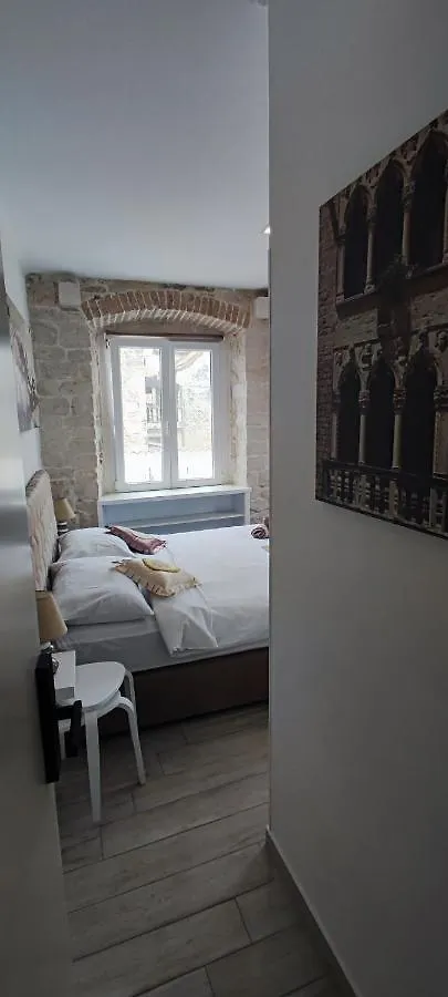 Appartement Studios Kadena Trogir - 18Th Century Stone House Croatie