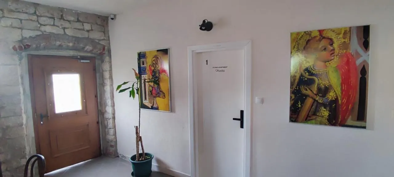 Studios Kadena Trogir - 18Th Century Stone House