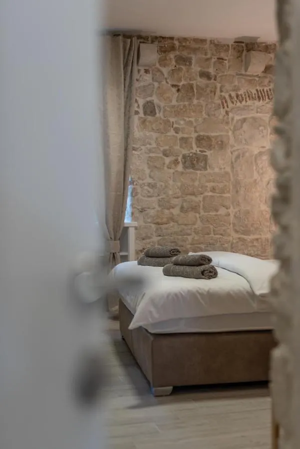 Studios Kadena Trogir - 18Th Century Stone House